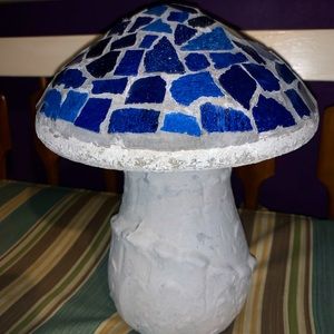 Glass top garden mushroom